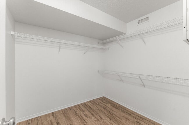 Building Photo - 11031 Deer Lodge Pl SE