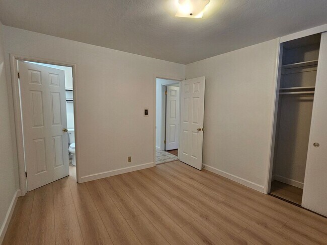 Building Photo - REGAL 4 Bed/3 Bath Home in FREMONT