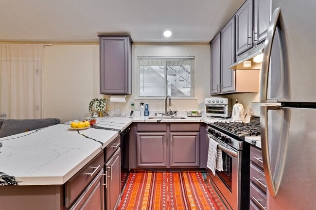 Building Photo - ADU One Bedroom Unit Available with Privat...