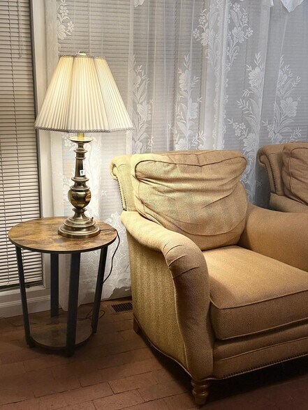 Building Photo - 5326 Main St