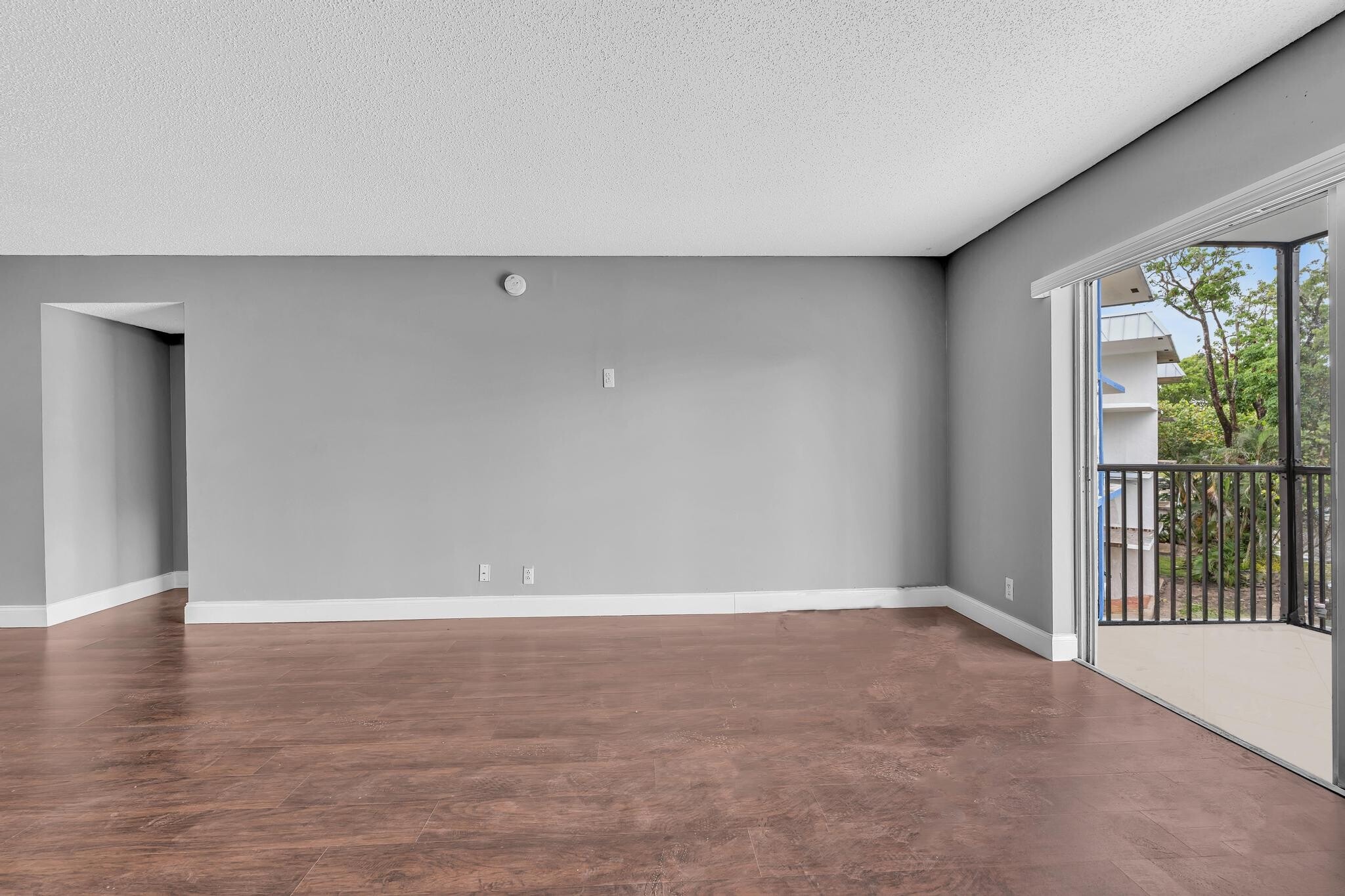Building Photo - 5961 N Falls Circle Dr