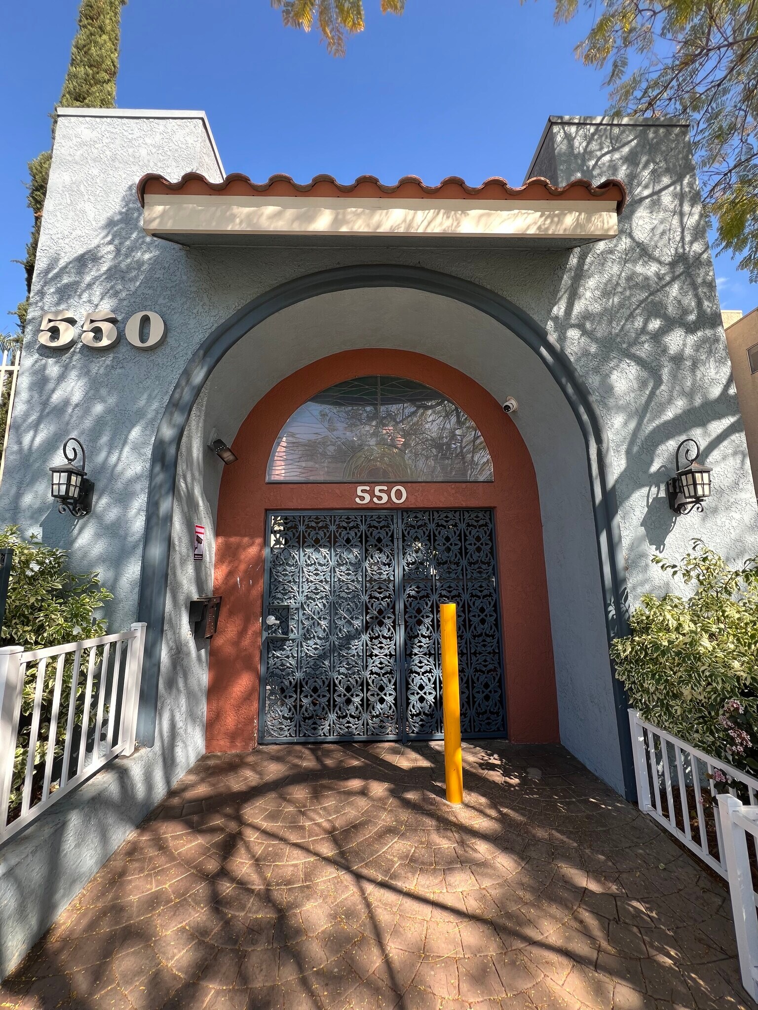 Building Photo - 550 Orange Ave