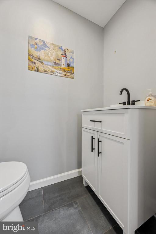 Building Photo - 455 Delmar St