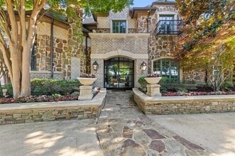 Building Photo - 2 Terrabella Ln