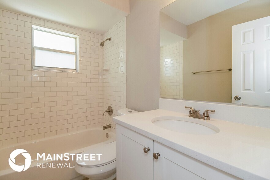 Building Photo - 7613 Avonwood Ct