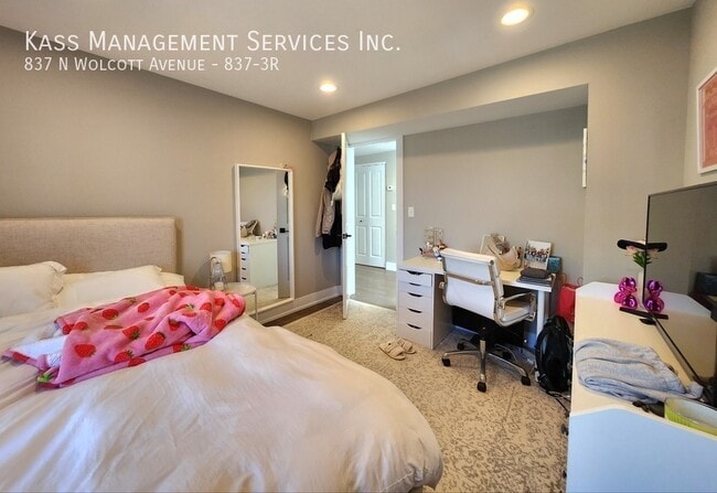 Building Photo - 837 N Wolcott Ave