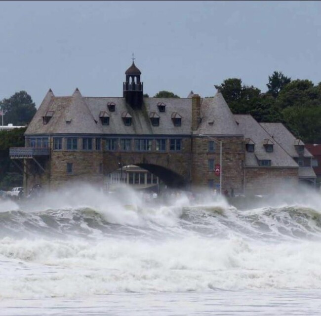 Building Photo - 20 Narragansett Ave