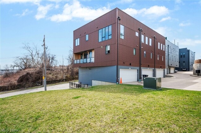 Building Photo - 402 Jefferson Ave