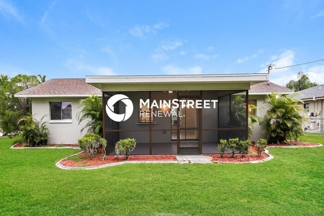 Building Photo - 3 Bedroom Pet-Friendly Home in Cape Coral, FL with Main Street Renewal