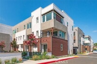 Building Photo - 609 S Lyon St