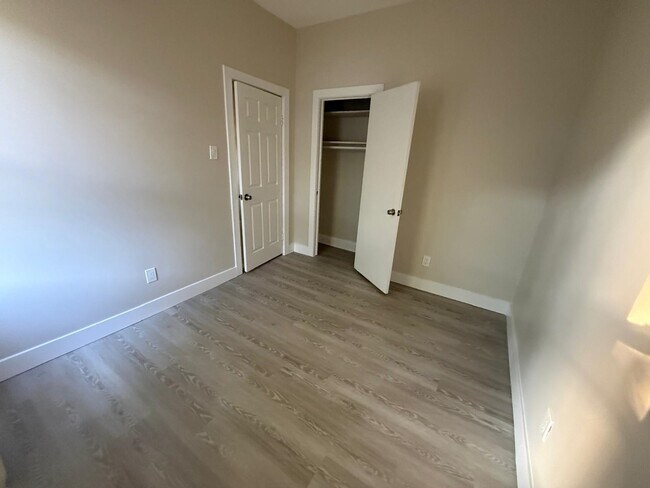 Building Photo - 221 Wilkinson Ave