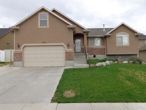 Building Photo - 7134 S Sorrento Way