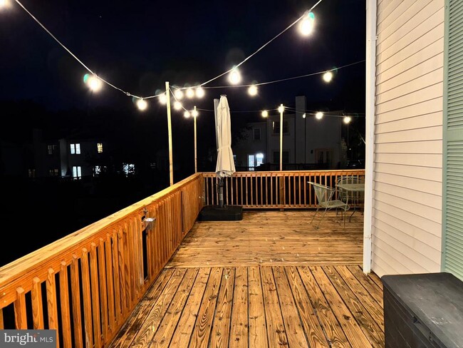 Building Photo - 311 Whitcliff Ct