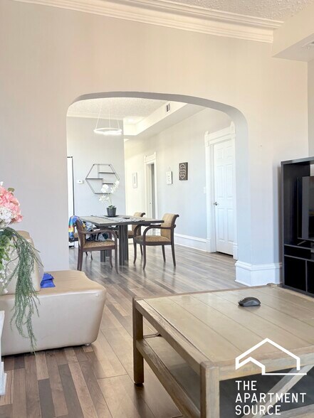 Building Photo - 2937 W Jackson Blvd