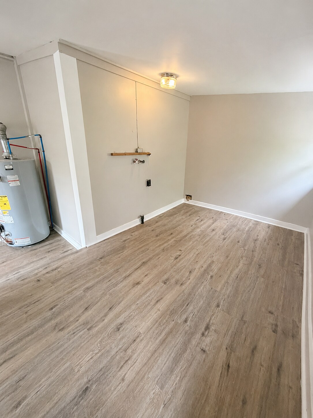 Building Photo - 430 4th Ave