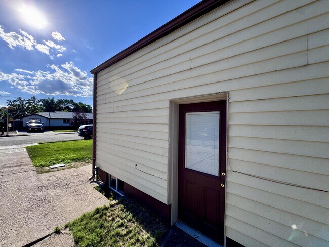 Building Photo - 4886 S Logan St