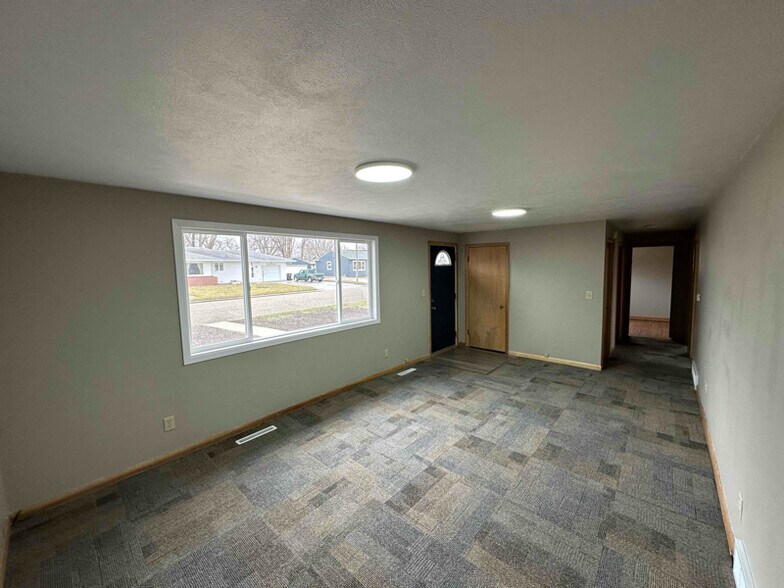 Building Photo - 430 2nd St NW