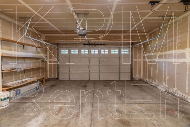 Building Photo - 6221 Crestview Cir