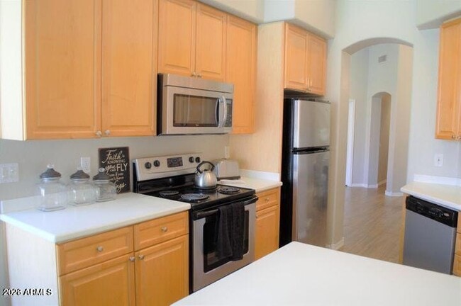 Building Photo - 10732 N 113th St