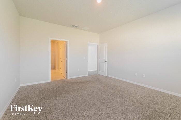 Building Photo - 2913 Deerberry Ln