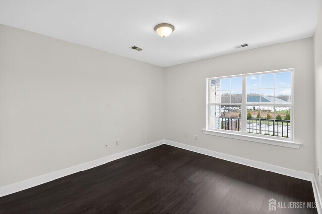 Building Photo - 626 Marion Ln