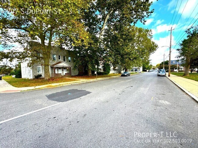 Building Photo - 207 S Dupont St