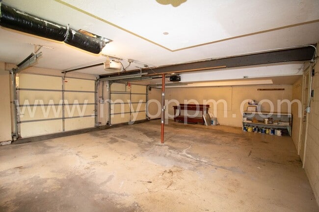 Building Photo - UPDATED 4bedroom Ranch Home!  $600 off the Deposit!!!