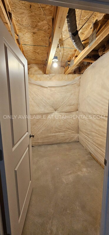 Building Photo - 626 W 1330 S