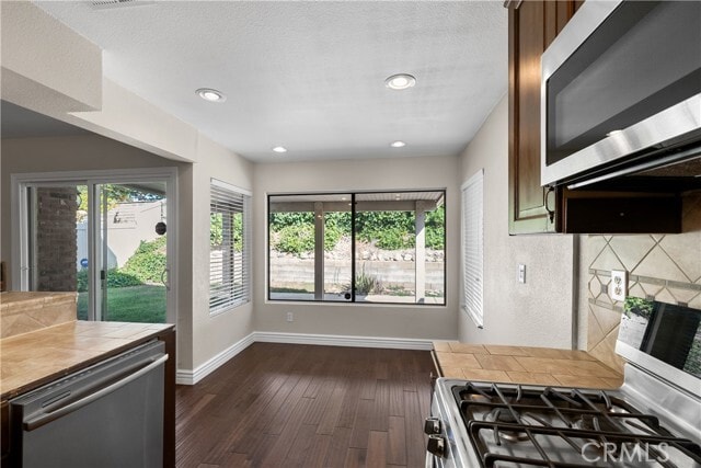 Building Photo - 6660 Kern Pl