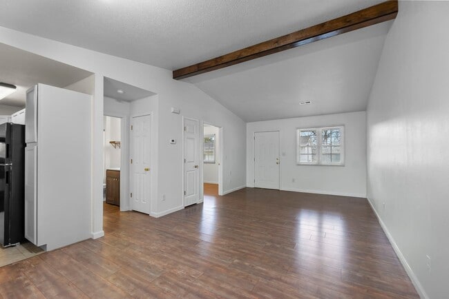 Building Photo - 215 Marigold Ln