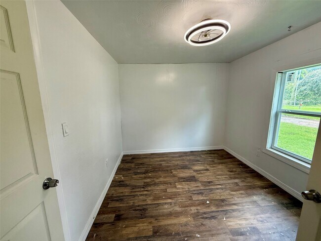 Building Photo - 13298 County Rd 190