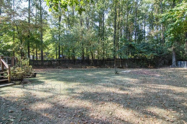 Building Photo - 2404 Glenmore Ct