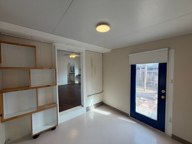 Building Photo - 3 Bedroom Single Story Home Available Near Unser Blvd SW & Bridge Blvd SW!