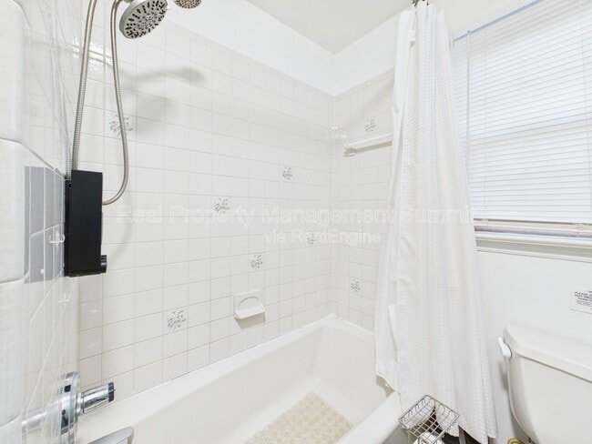 Building Photo - 1508 Chesley Pl