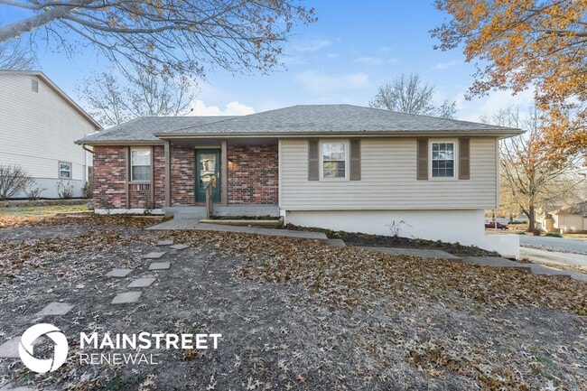 Building Photo - 4815 S Kendall Dr