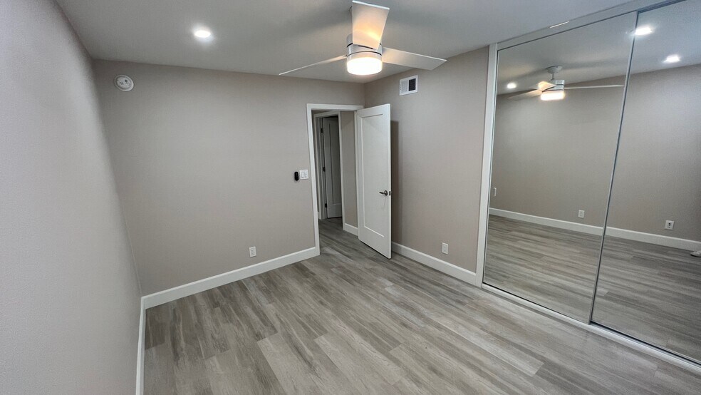 Building Photo - 4500 Whitsett Ave