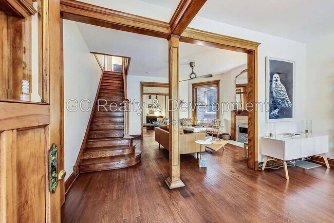 Building Photo - 4936 S St Lawrence Ave
