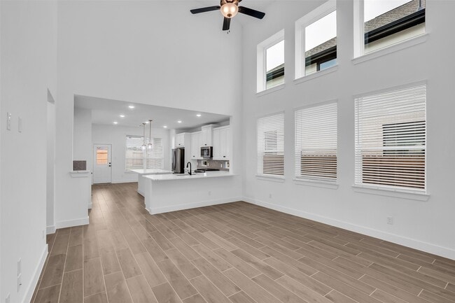 Building Photo - 12846 Meadow Wind Wy