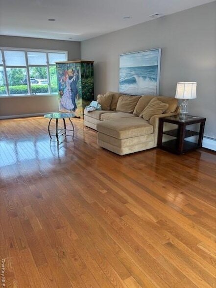 Building Photo - 5 Kensington St