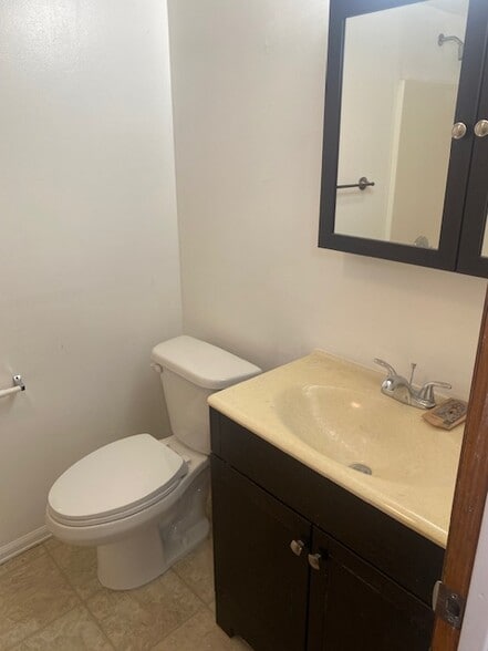 3rd Full Bathroom - 793 S Mobile St