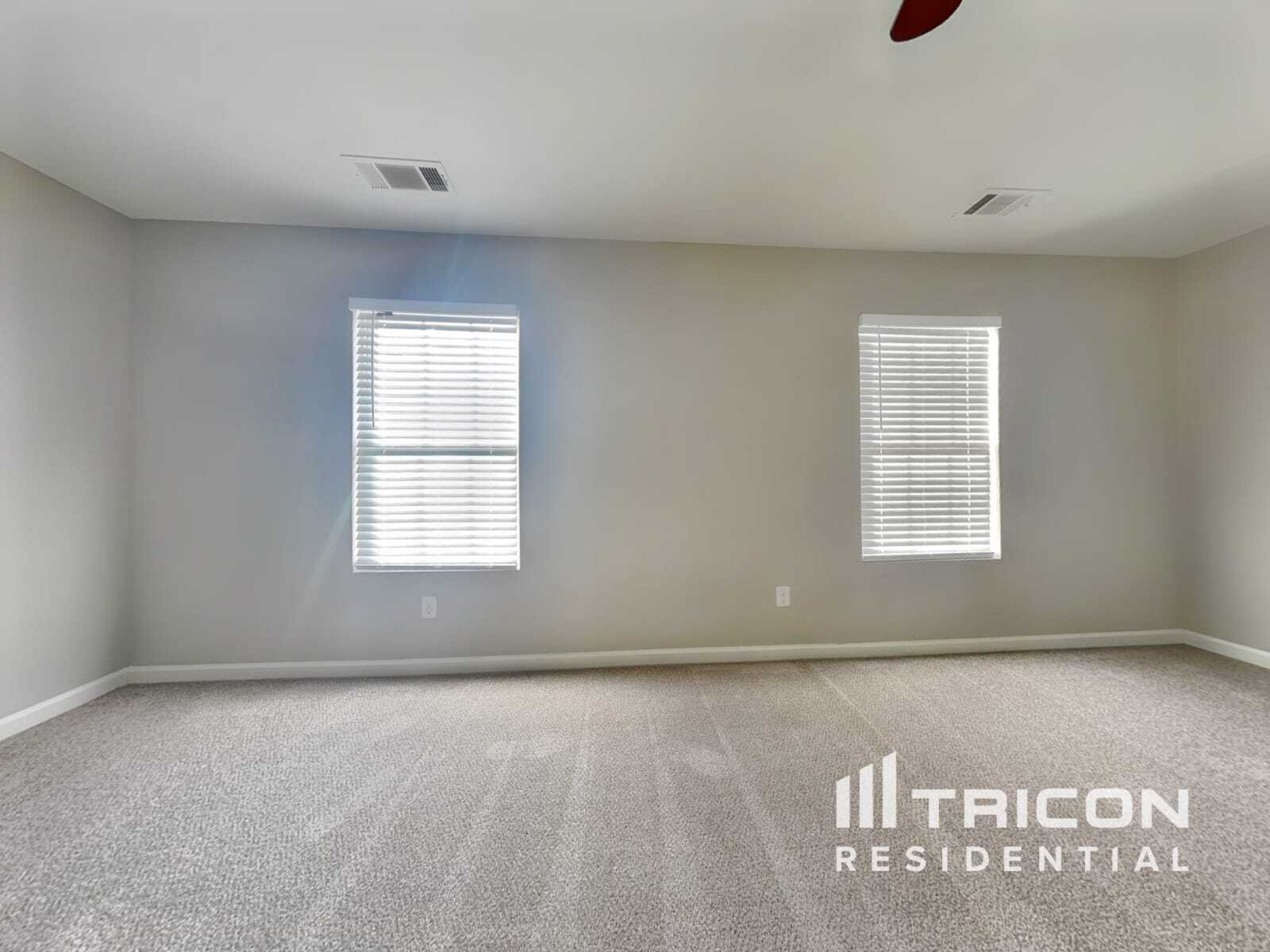 Building Photo - 211 Hollyhock Ln