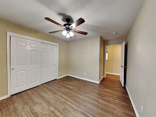 Building Photo - 3906 E Lindbergh Ct