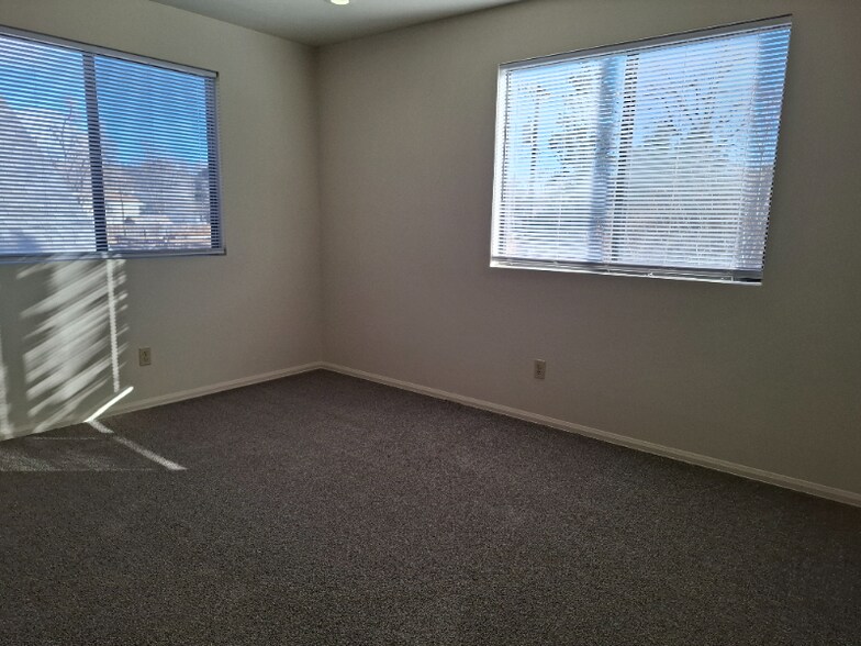 Building Photo - 3026 N Prospect St