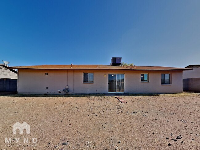 Building Photo - 2121 W Morrow Dr
