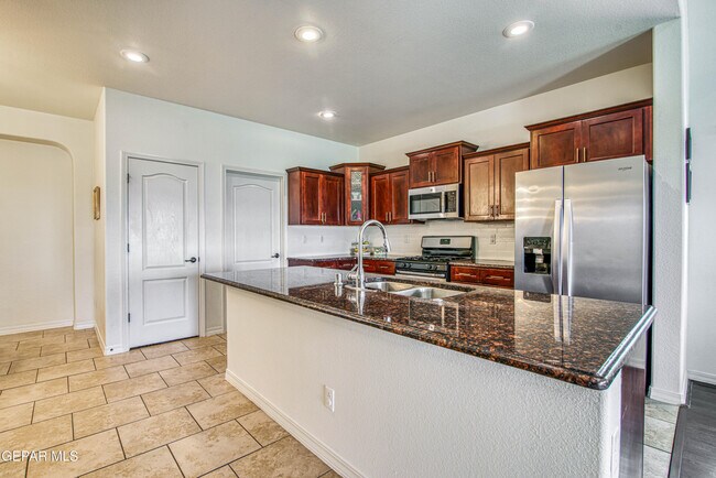 Building Photo - 7751 Enchanted Path Dr