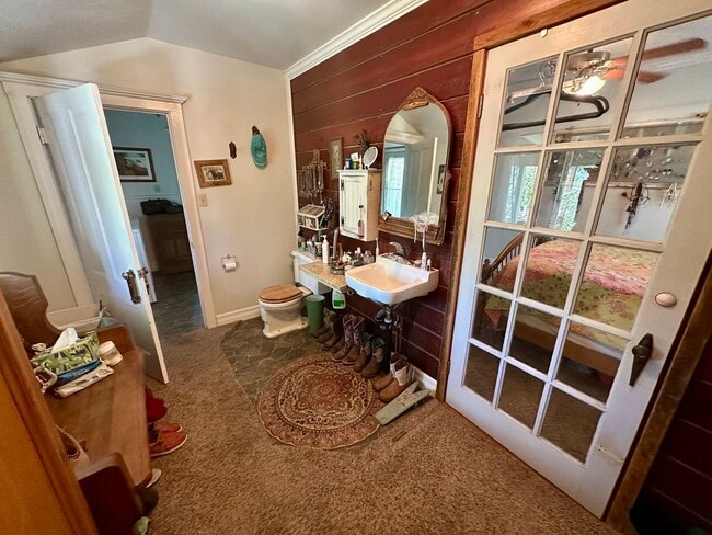 Building Photo - Completely Remodeled, Charming Victorian i...