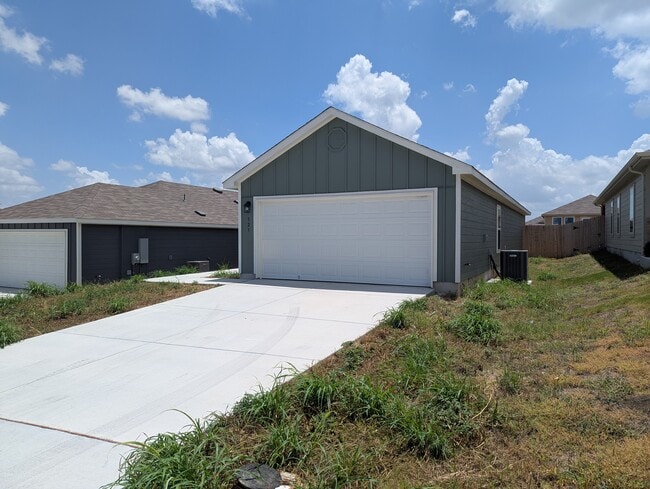 Building Photo - 523 Roquefort St