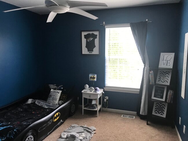 Building Photo - 4809 Broadway Terrace