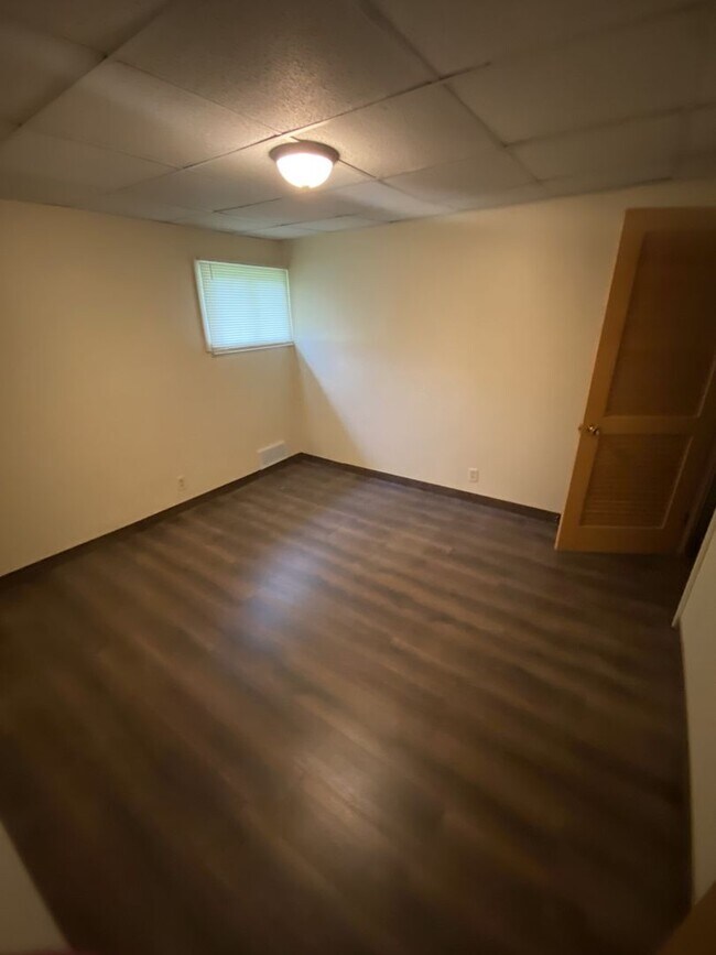 Building Photo - 3 bedroom home in Rockford