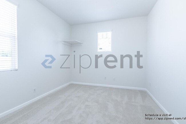 Building Photo - 3301 Myna Way
